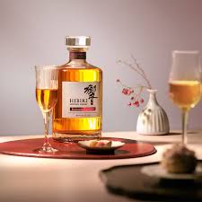 Hibiki Blossom Harmony Limited Edition 2022 43° 70 cl + GBX