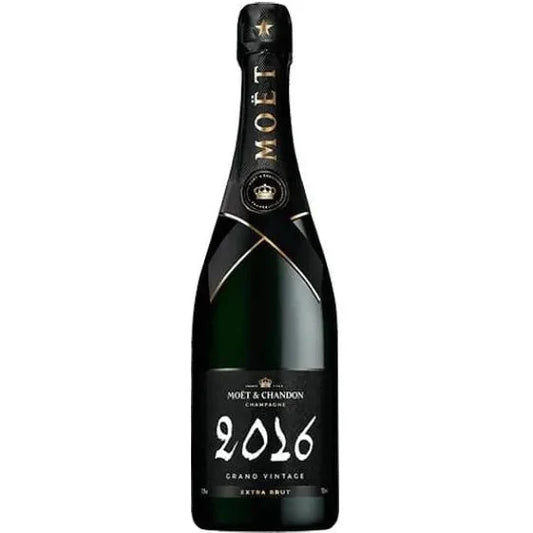 Moet & Chandon Grand Vintage Champagne 12.5% 75cl + GBX